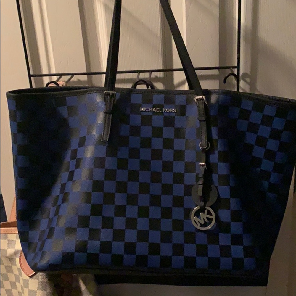 Purses - Picture 3 of 3